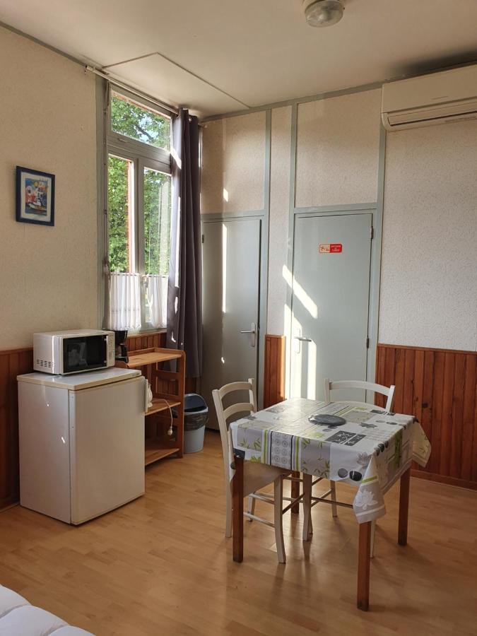 Camping Des 2 Rives- Chambres Etang-sur-Arroux Экстерьер фото